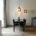 Max, Ruhige Sonnige Wohnung In Praternaehe